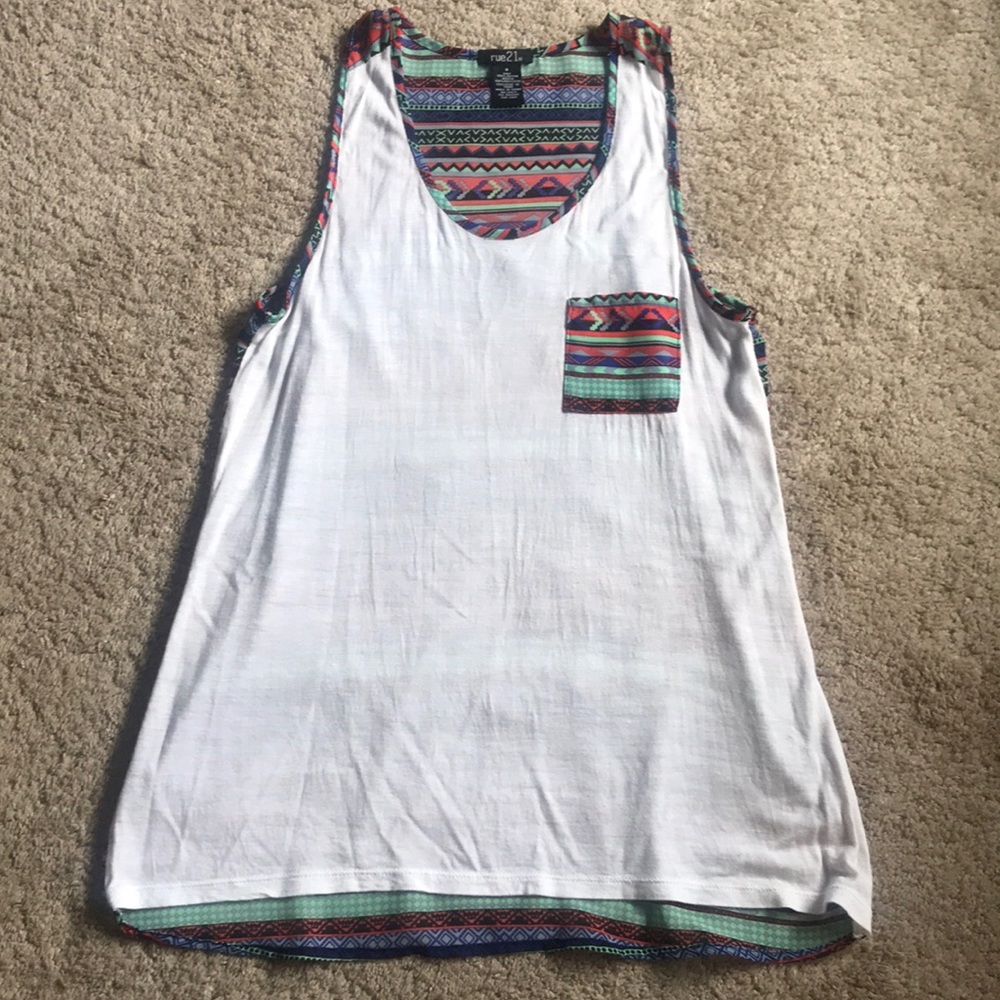🛍Rue 21 Front Pocket Geometric Racerback Tank Top
